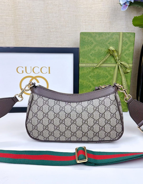 激安グッチバッグコピー内部構造